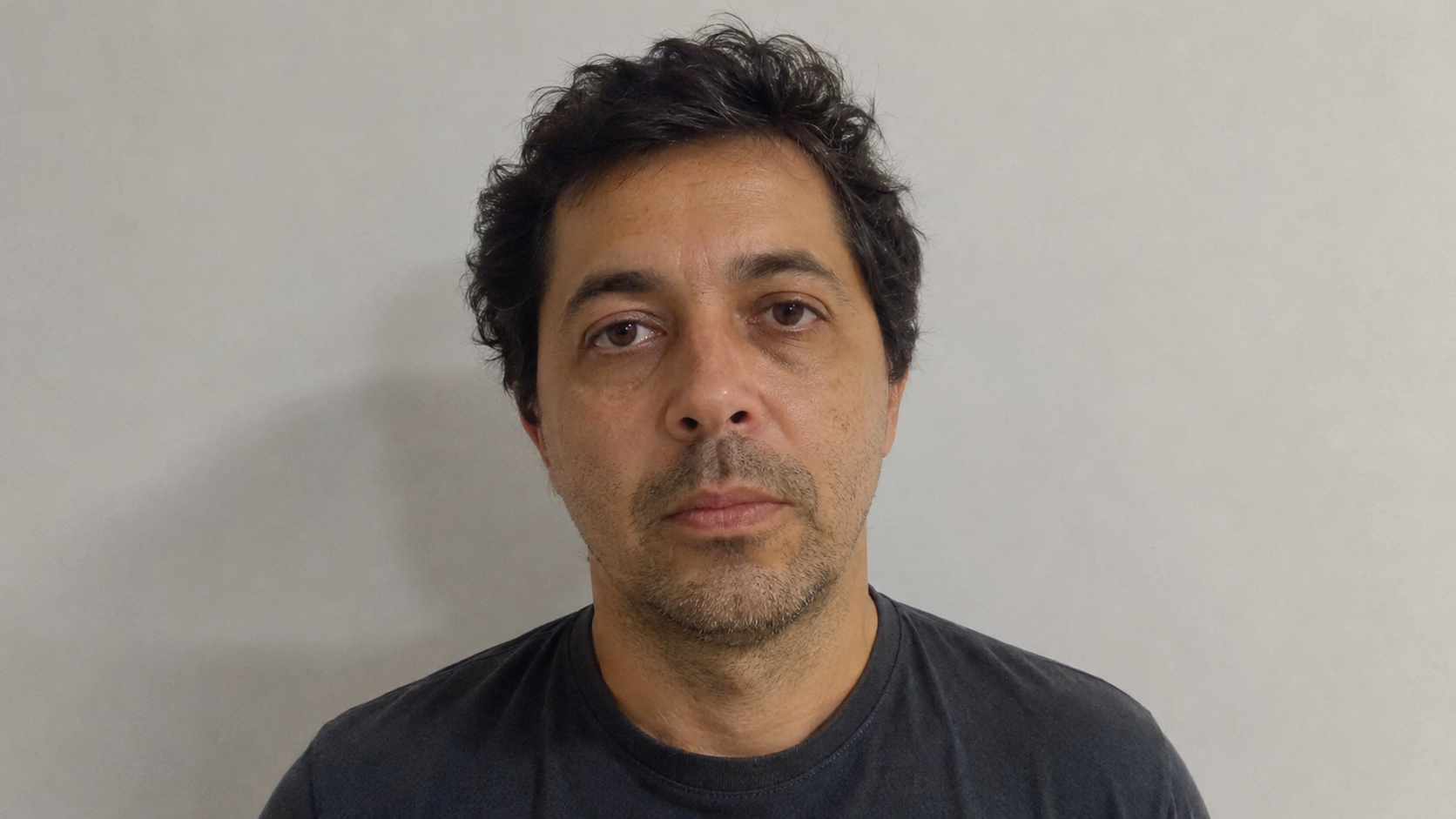 Photo-Realism Calibration for Neutral Portrait Photography: Breaking the Repetition of AI Face Generation